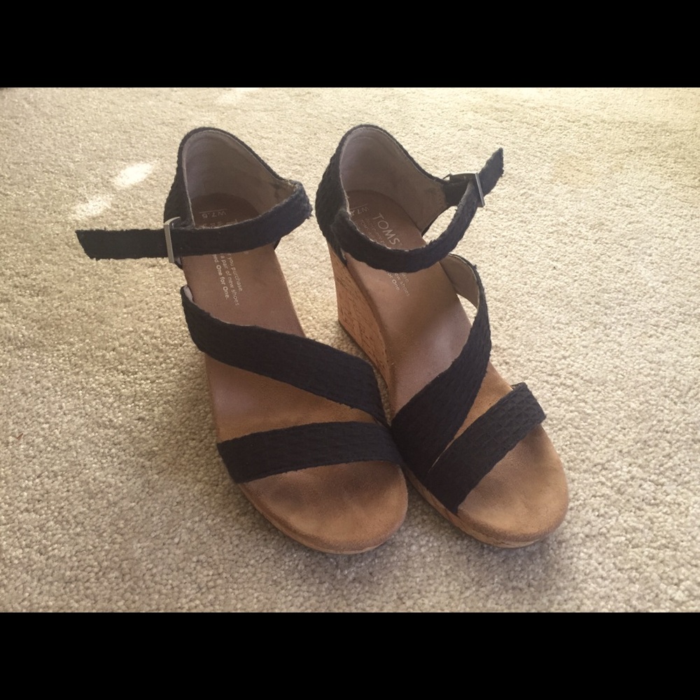 Tom’s Clarissa Black Wedge-7.5
